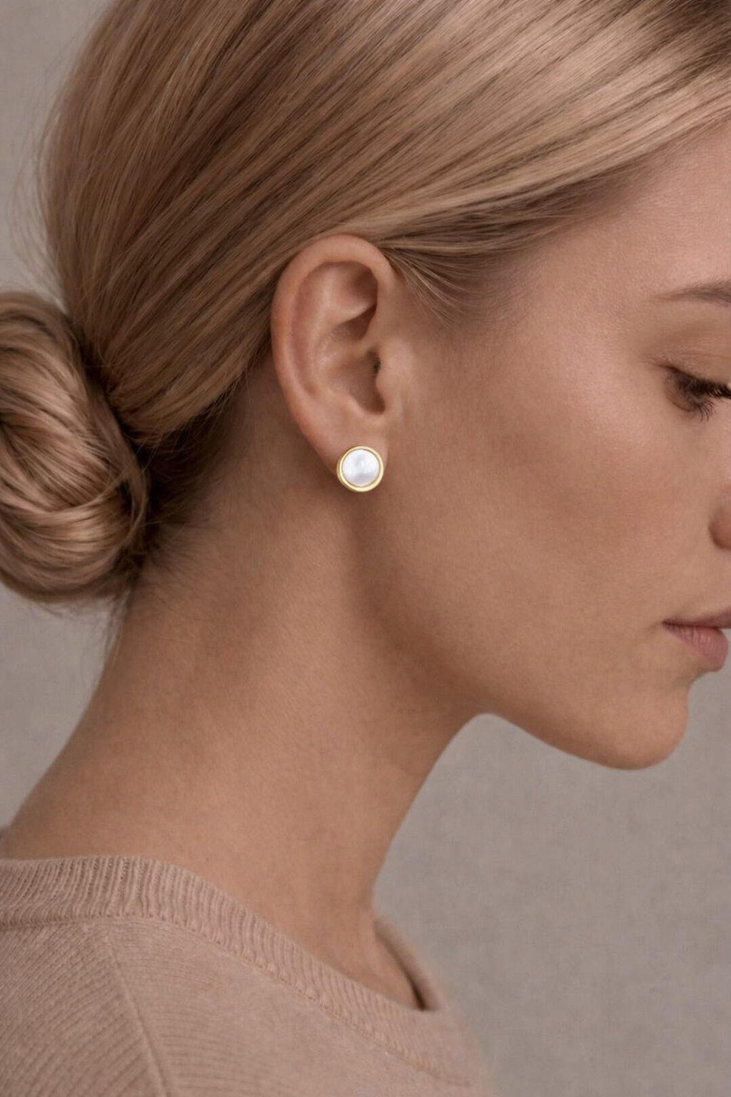 Moonveil Round Gold Earrings