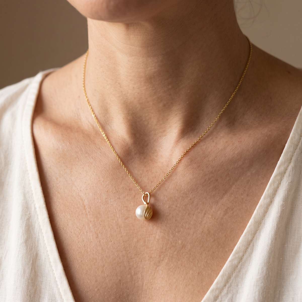 The Talia Drop Chain Pendant