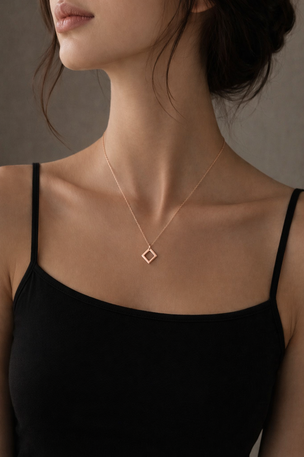 The Golden Frame Pendant Chain